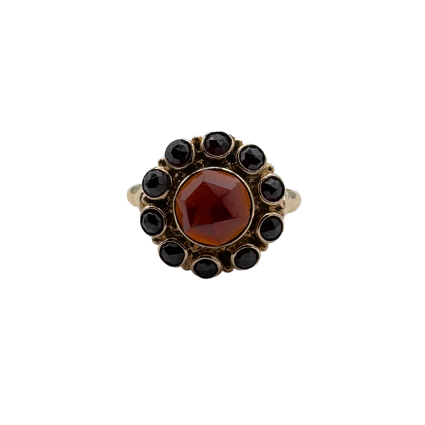 Vintage 14K Yellow Gold Garnet Ring