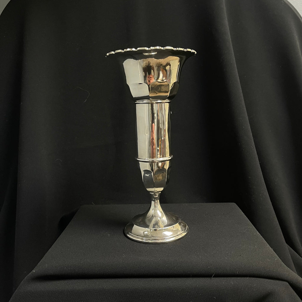 Charles Boyton & Sons (London) Sterling Silver Trumpet Bud Vase 1927 + Montreal Estate Jewelers