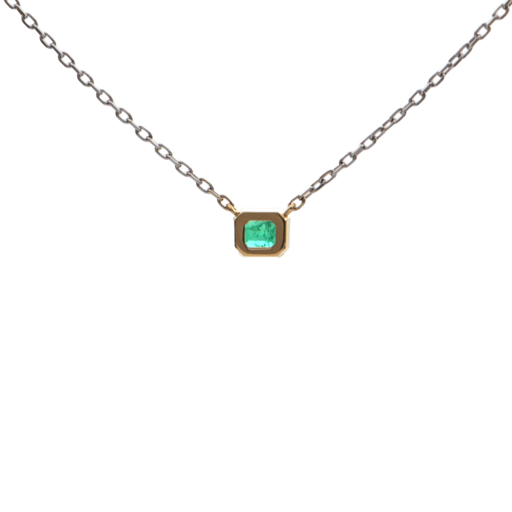 Daisy Exclusive Emerald Two-Toned Gold Necklace + Montreal Estate Jewelers