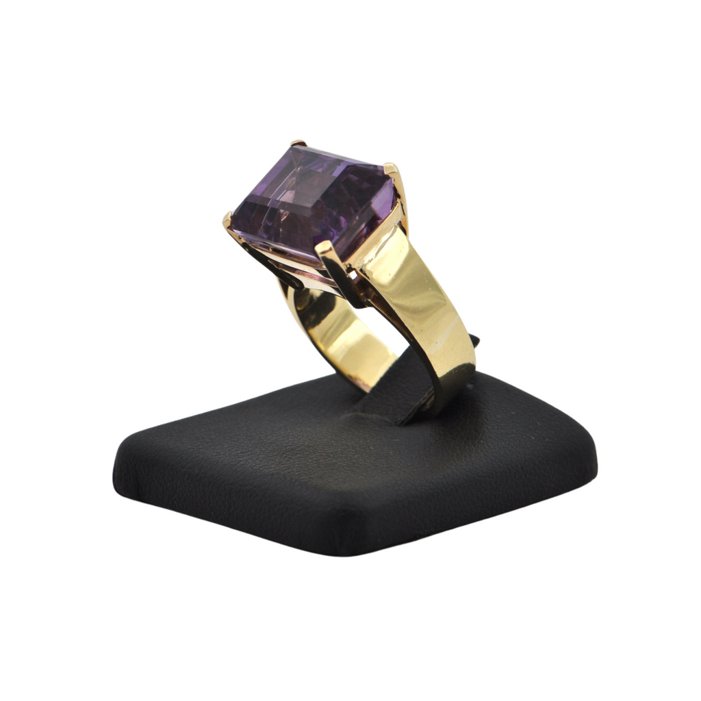 13.8CT Amethyst 18K Gold Ring + Montreal Estate Jewelers